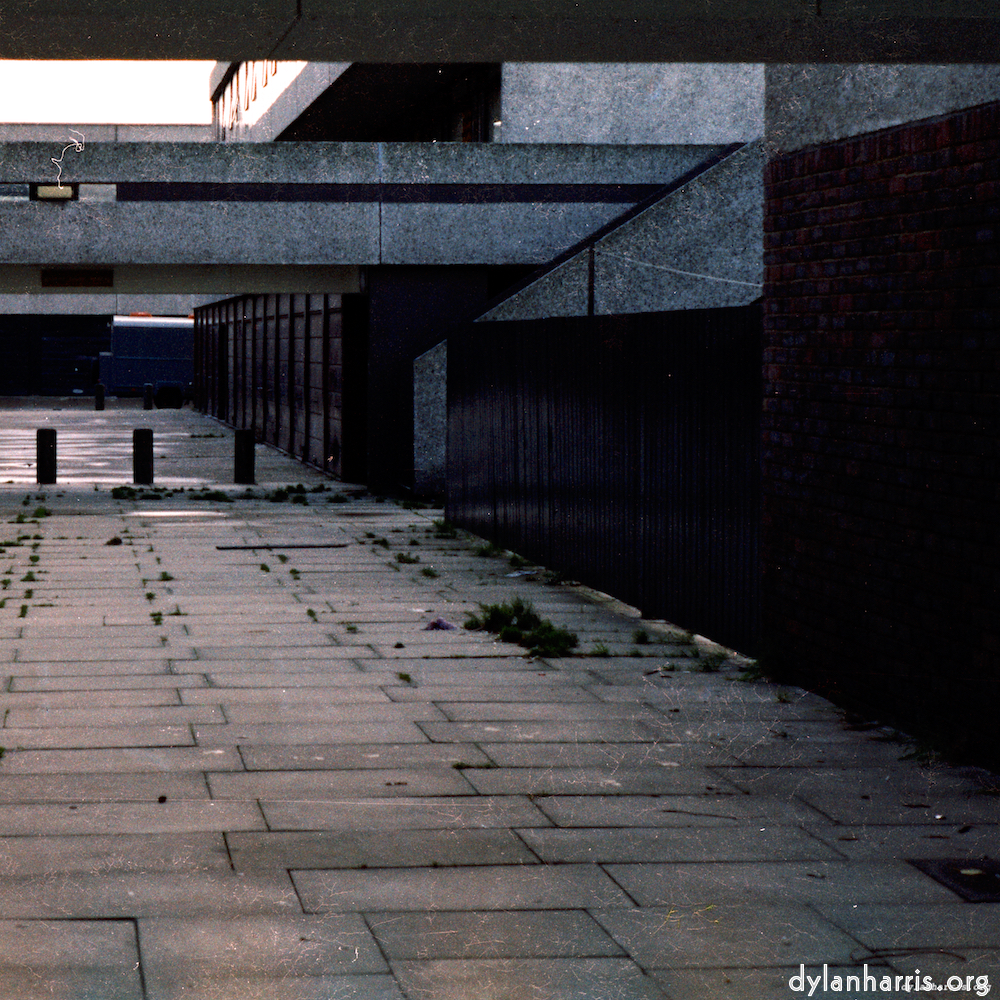 Image: Image 'thamesmead (ii) 2'.