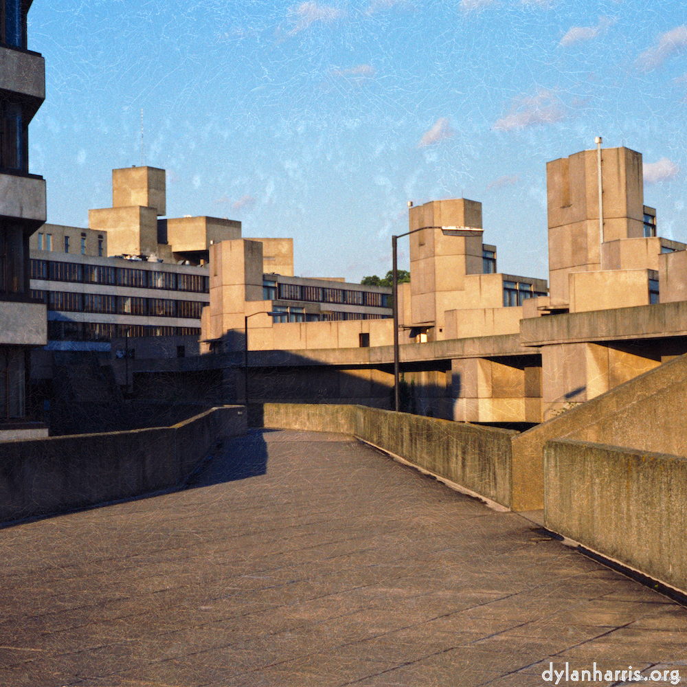 image: This is ‘
82 08 26 5
’.