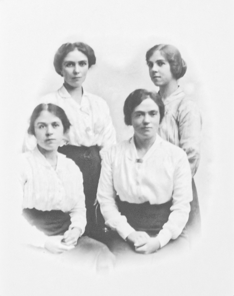 image: This is ‘Evans girls’.