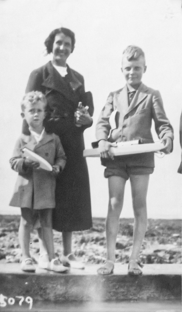 image: This is ‘Peter, Grace, David’.