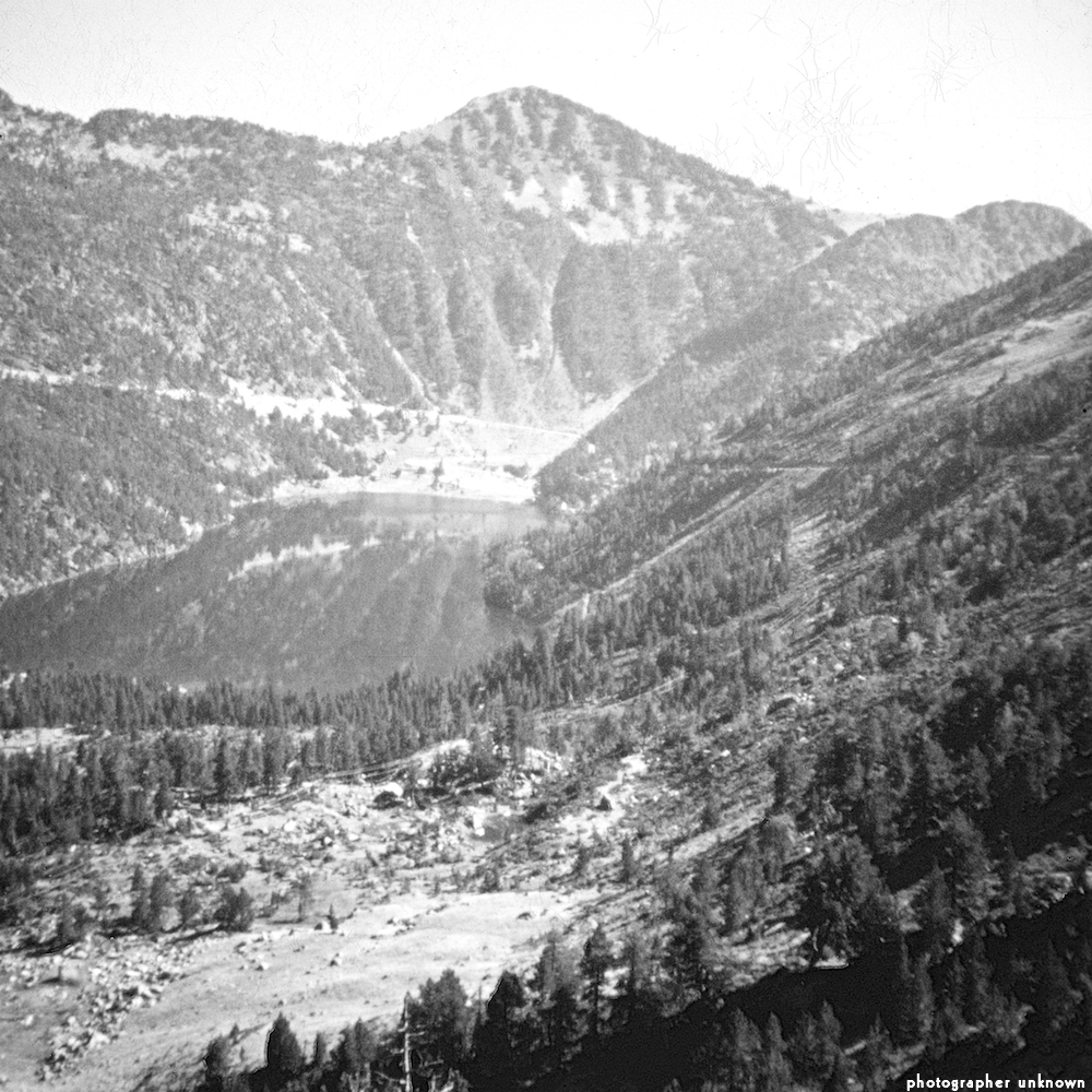 image: This is ‘photographer x (xi) a) 5’.